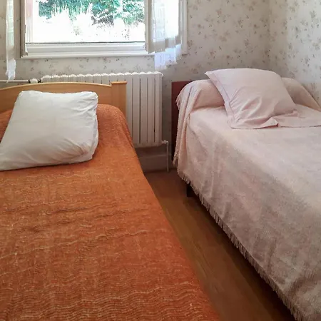 Holiday home Beautiful In Ceaux-dallegre With Kitchen *